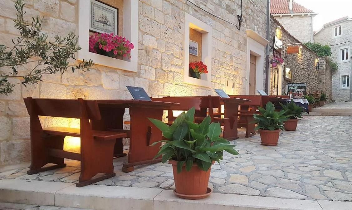Vila Dora Supetar Apartment Екстериор снимка