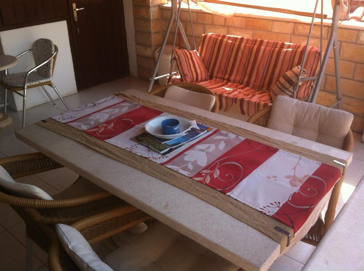 Vila Dora Supetar Apartment Екстериор снимка