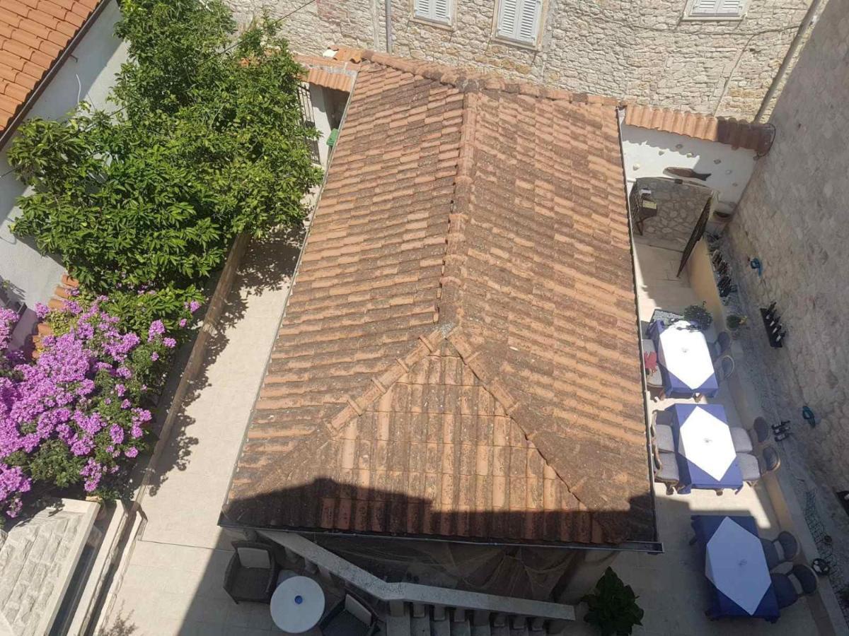 Vila Dora Supetar Apartment Екстериор снимка