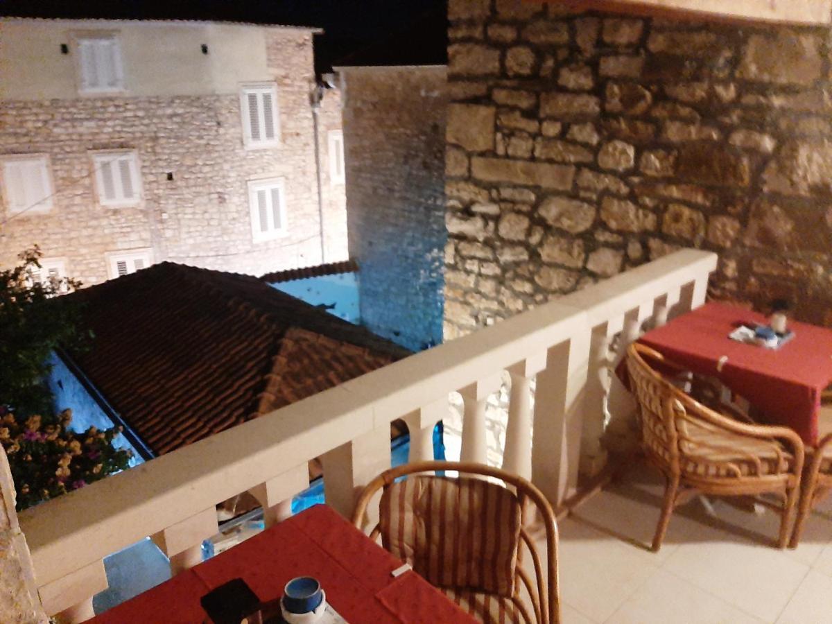 Vila Dora Supetar Apartment Екстериор снимка