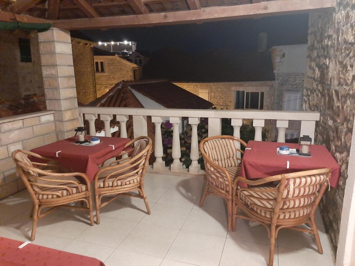 Vila Dora Supetar Apartment Екстериор снимка