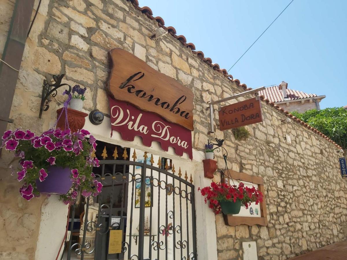Vila Dora Supetar Apartment Екстериор снимка