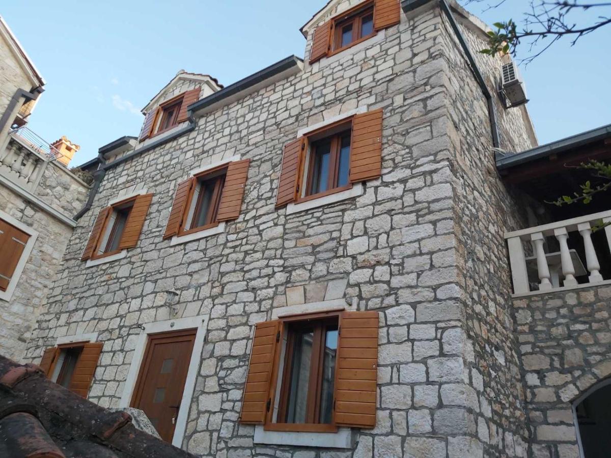 Vila Dora Supetar Apartment Екстериор снимка