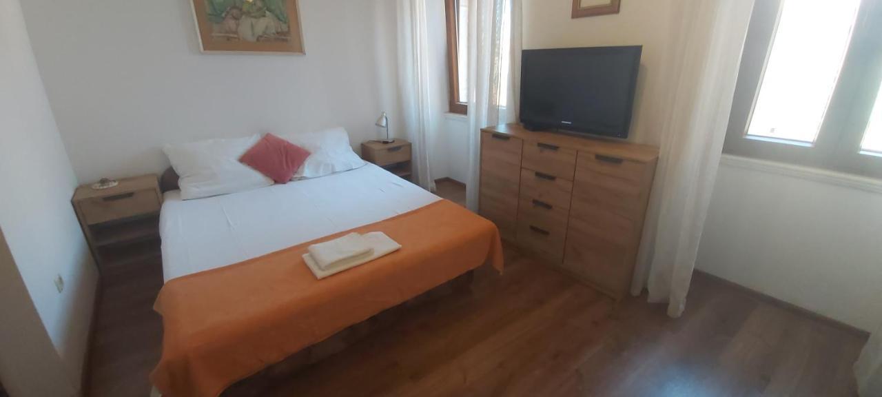 Vila Dora Supetar Apartment Екстериор снимка