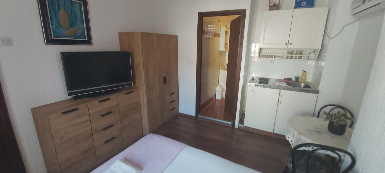 Vila Dora Supetar Apartment Екстериор снимка