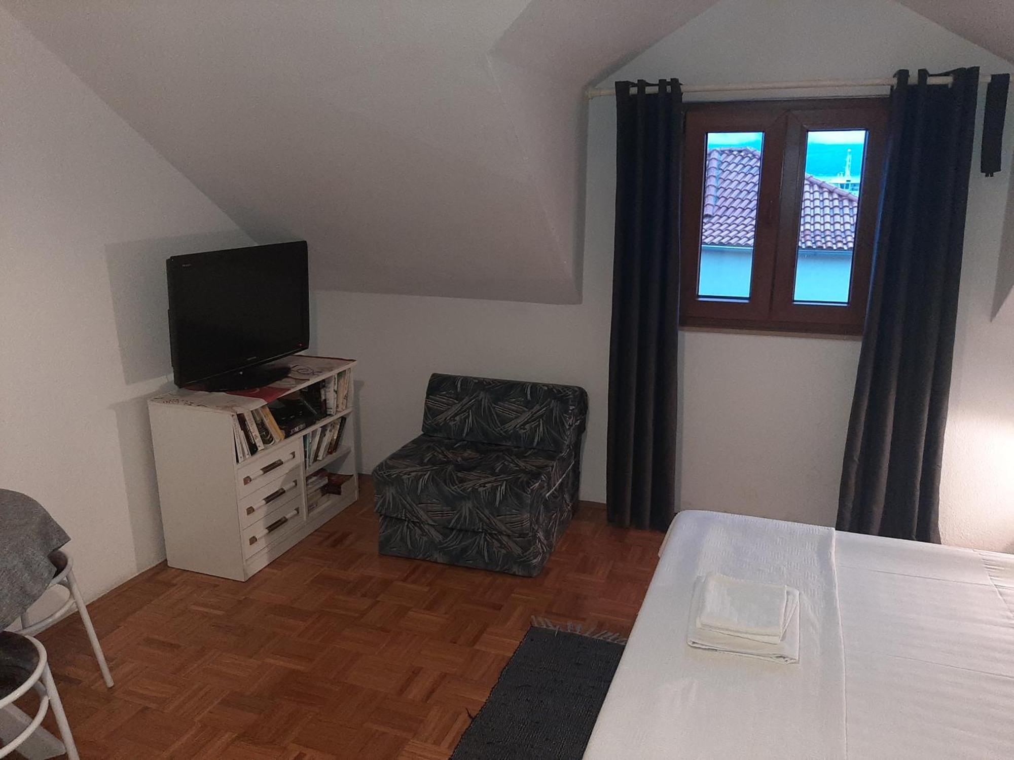 Vila Dora Supetar Apartment Стая снимка