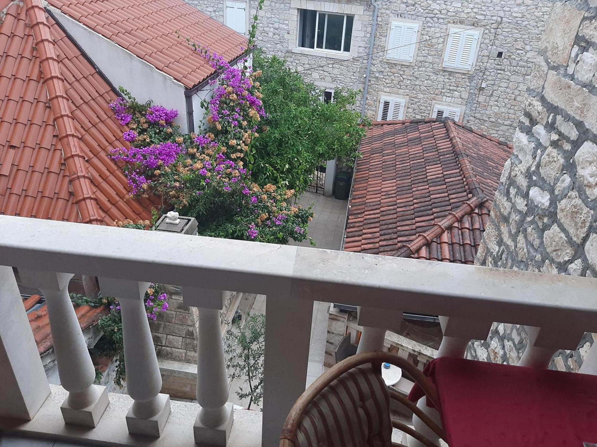 Vila Dora Supetar Apartment Стая снимка