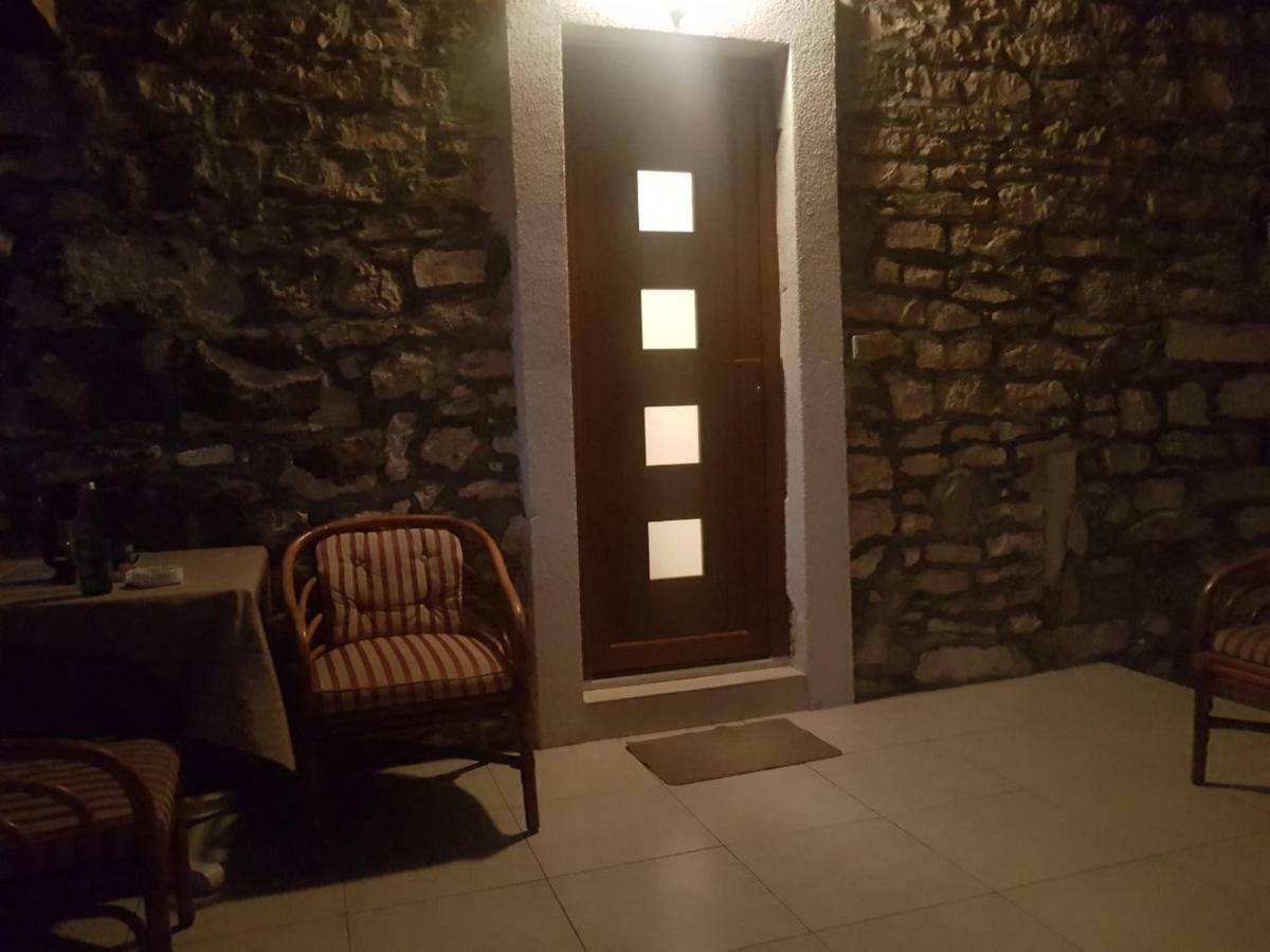 Vila Dora Supetar Apartment Екстериор снимка